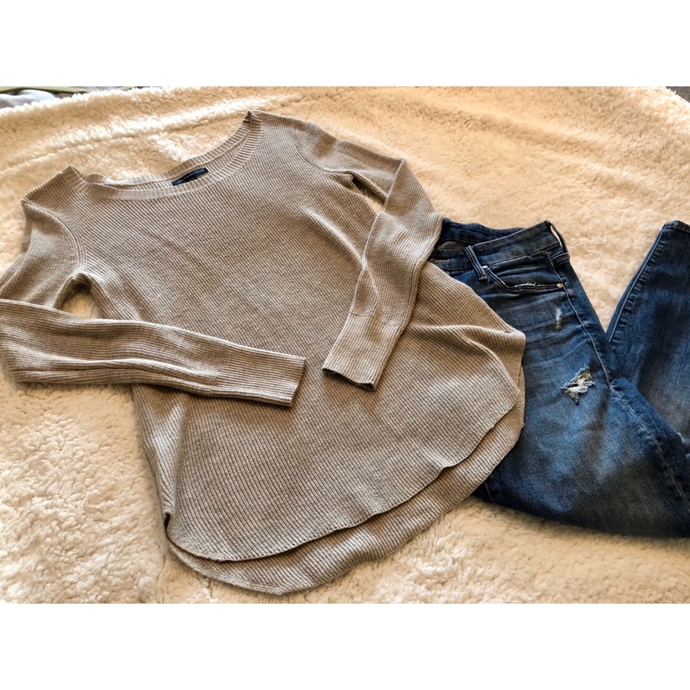 Lightweight AE long sleeve sweater
